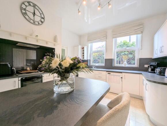 Breakfasting Kitchen