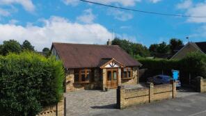 Ginita, Oak Avenue, Wickford SS11 8SB