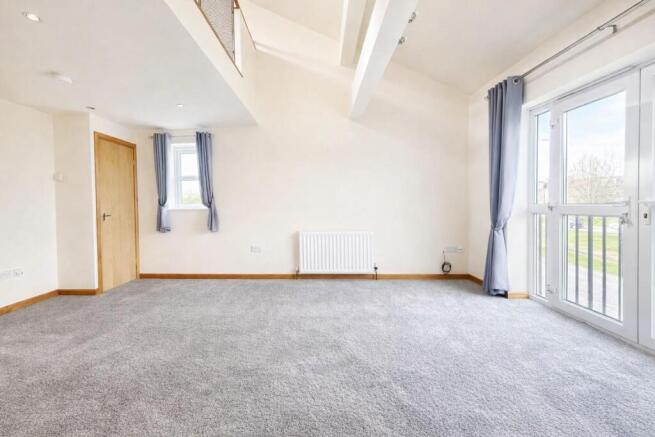 2 bed Flat for sale Image 7