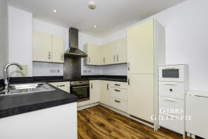 8, 202 Carmine Court, Imperial Drive, Harrow HA2 7HG
