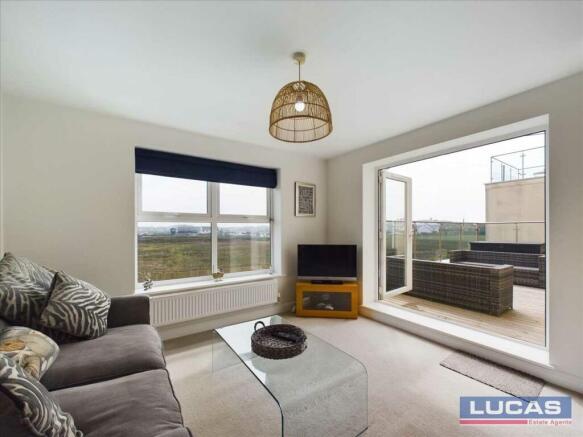 Dining Area/Balcony