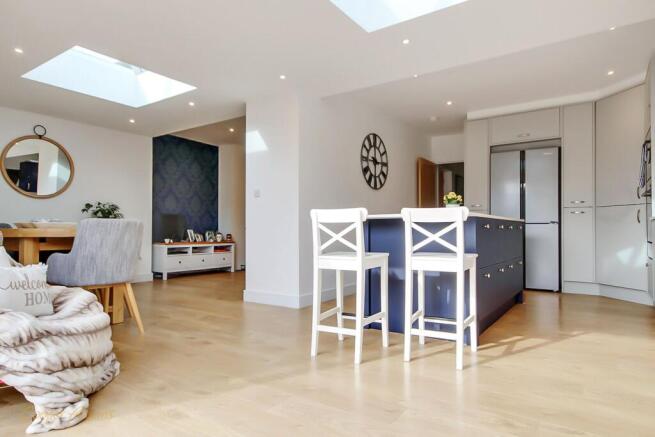 Living area / kitchen