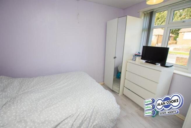 BEDROOM 2