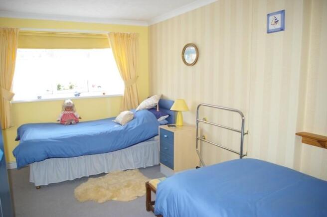 BEDROOM 4