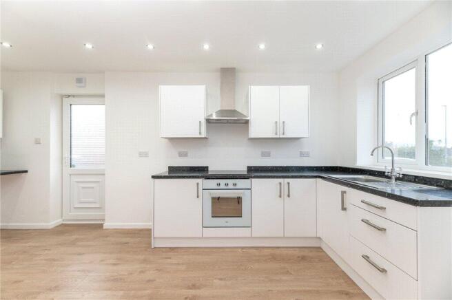 3 bed Semi-Detached for sale Image 8