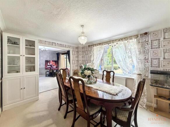 4 bed Detached for sale Image 6