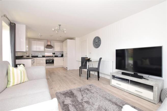 Kitchen/Lounge