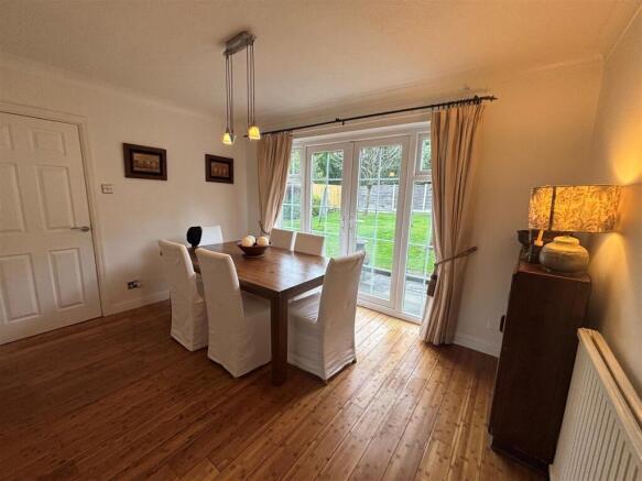 dining room 1.jpg