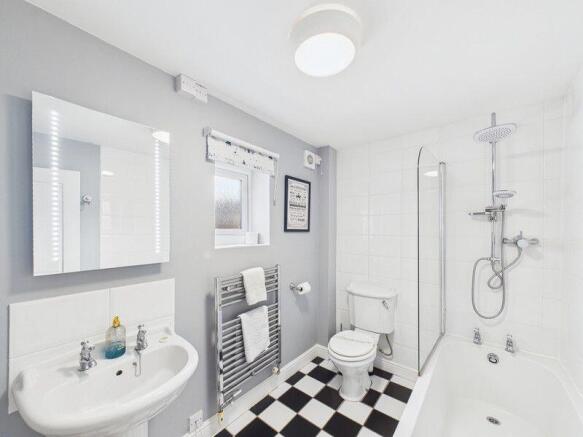 2 bed Cottage for sale Image 8