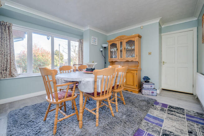 6 bed Detached for sale Image 7