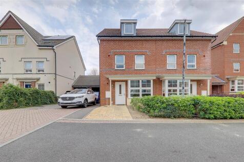 Quicksilver Street, Worthing, BN13
