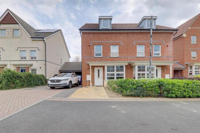 4-bed house on Quicksilver Street, Worthing, BN13, £450,000