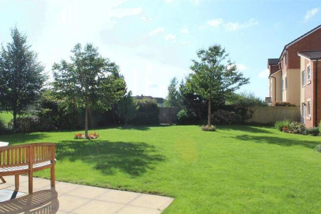 Photo 12