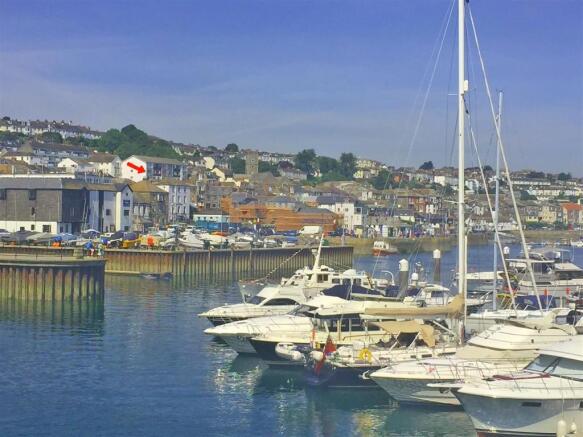 5HarbourCourtArrowed new.jpg