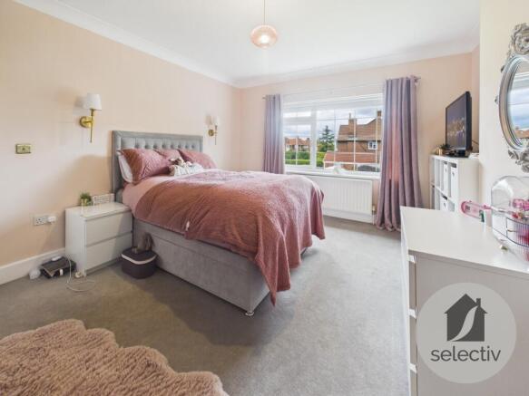 4 bed Semi-Detached for sale Image 12