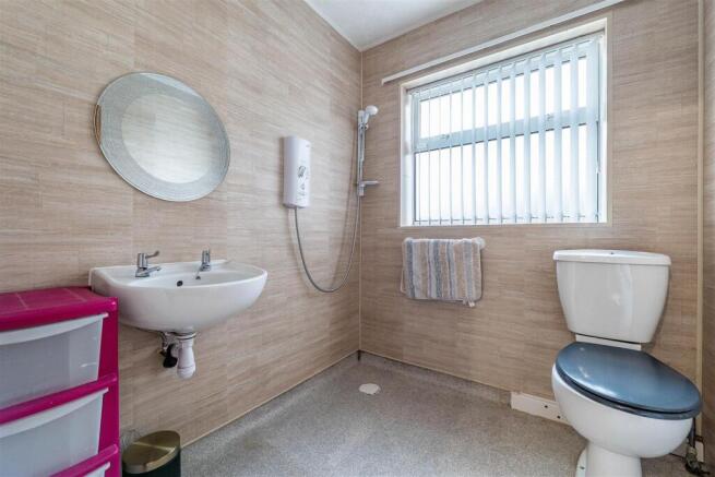 Family Shower Room