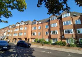 Flat 8, 523 Lutyens Lodge, Uxbridge Road, Pinner HA5 4JX
