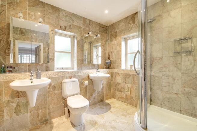Ensuite