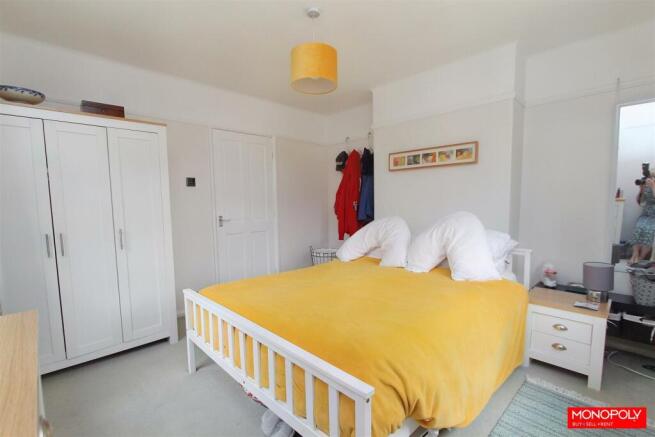 Master Bedroom (2).jpg