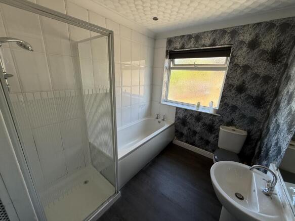 3 bed Semi-Detached for sale Image 10