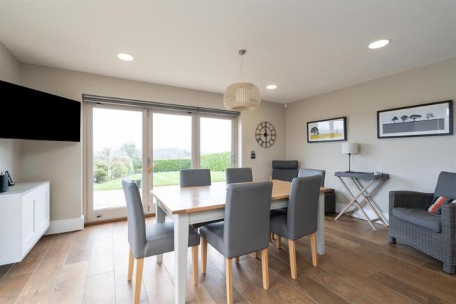 6 Hall Farm Court_064.jpg