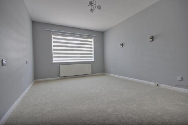 3 bed Detached Bungalow for sale Image 7