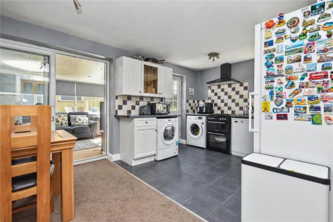3 bed Semi-Detached for sale Image 12