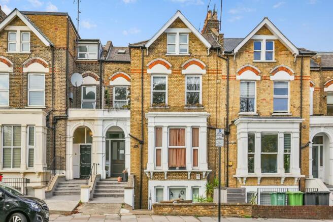 2-bed flat on Endymion Road, London, N4, £425,000