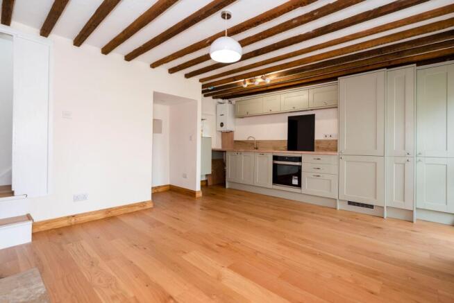 Kitchen / Lounge