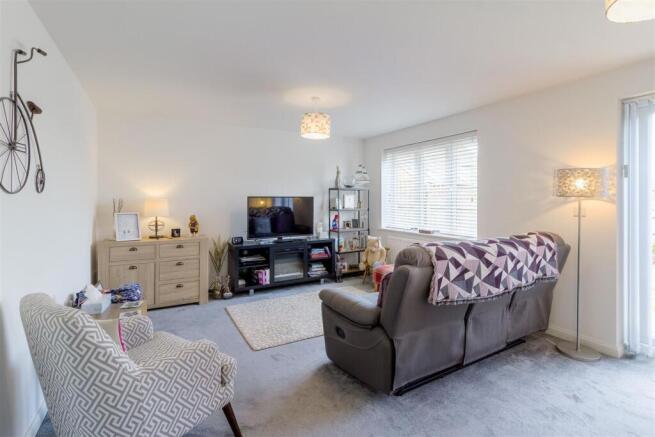Irthlingborough Road North, Stanton Cross, Wellingborough photo 4