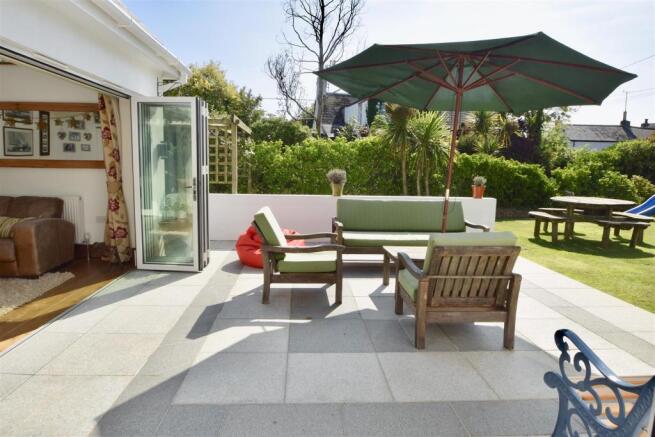 GRANITE PATIO