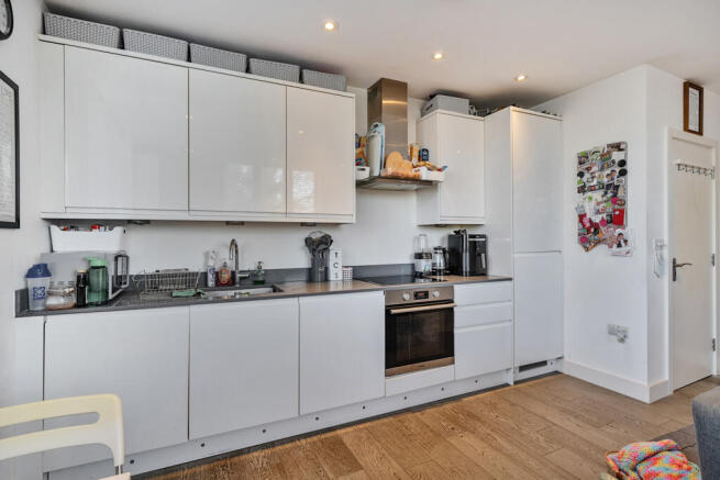 1418048-9-699f32f...