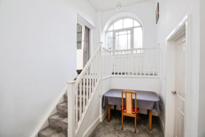 2 bed Apartment for sale Image 6