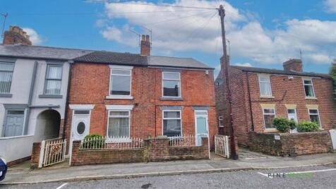 South Street North, New Whittington, S43