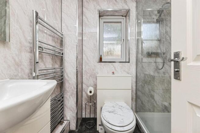 3 bed Town House for sale Image 6