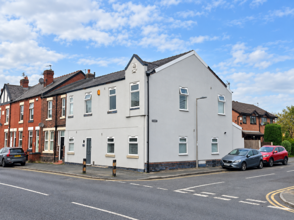 Grey Corner House, Naturally Enhanced.png