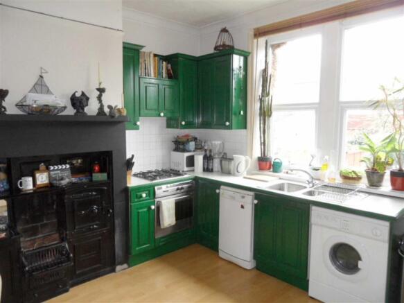 Kitchen Area: