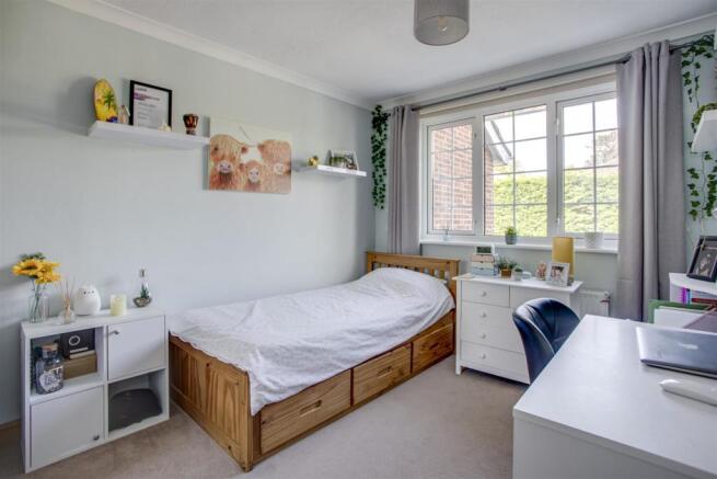 73 Littleworth Road Bedroom 3.jpg