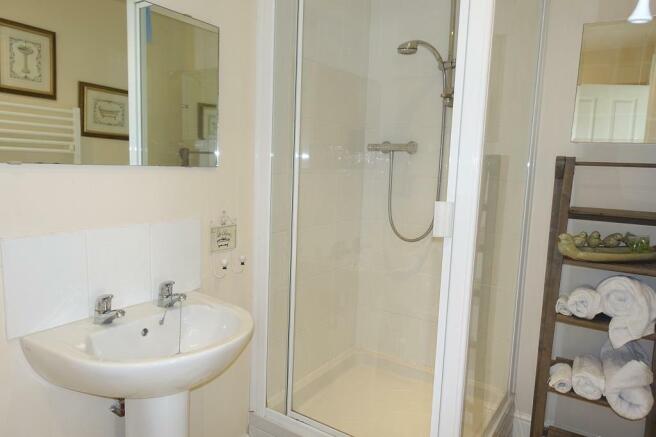 Annexe Shower Room