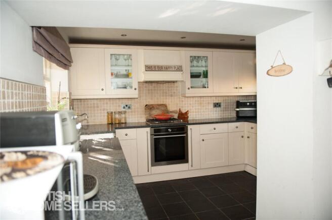 3 bed Detached for sale Image 4