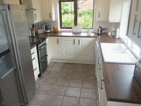 REFITTED KITCHEN DIN