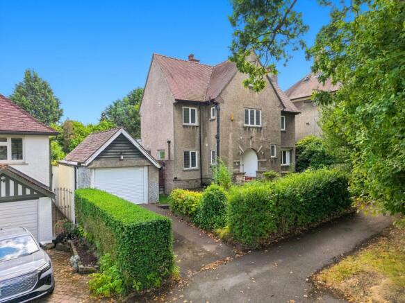 6 bed Detached for sale Image 9