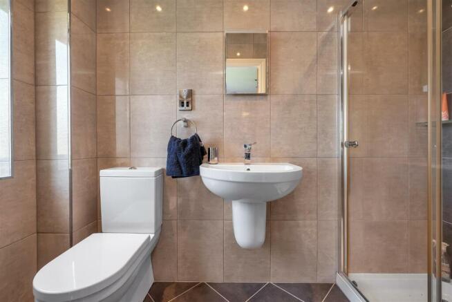 ENSUITE SHOWER ROOM