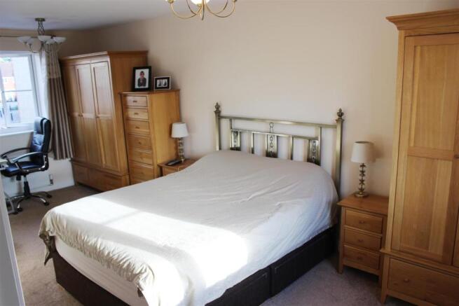 1bed.JPG
