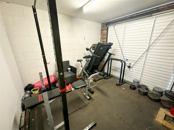 BAR & GYM AREA VIEW