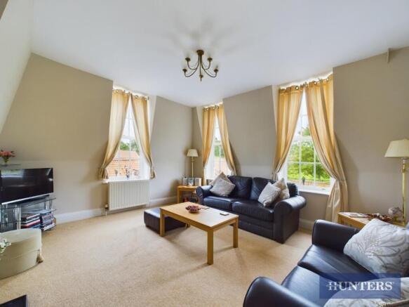 2 bed Apartment to rent Image 10