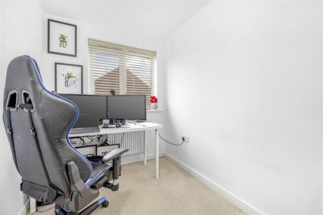 3 bed Semi-Detached for sale Image 4