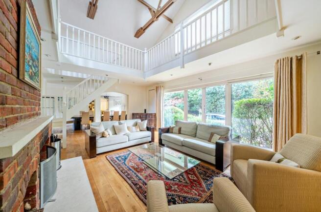 Davidson Frost-Wellings, DFW, Barnet Lane, Elstree