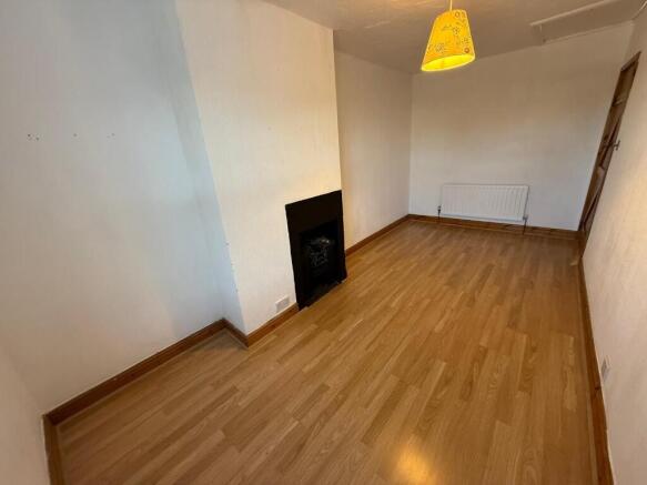 Bedroom (u)