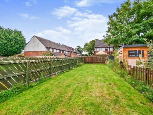 2 bed Terraced to rent Image 6